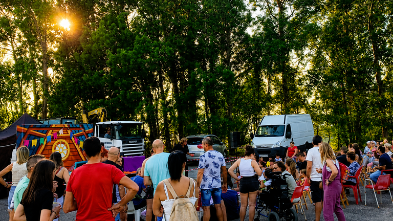 As festas de Meirol enchen de vida a parroquia, combinando actividades para todas as idades nun ambiente familiar e participativo.