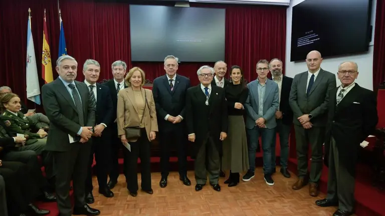 Gómez Caamaño destaca el papel de la Real Academia de Medicina de Galicia en la investigación aplicada a la práctica clínica