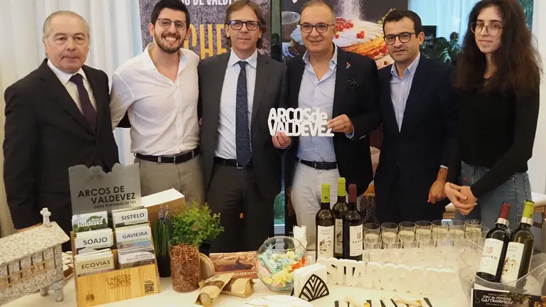 O Município de Arcos de Valdevez marcou presença na Apresentação dos Fins de Semana Gastronómicos 2026, realizada no Solar de Vila Meã, em Barcelos.