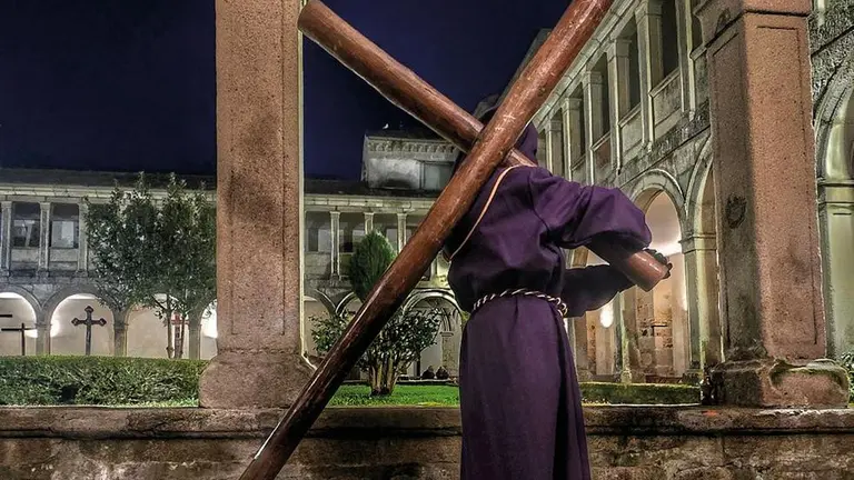 A Xunta reforza o seu apoio á Semana Santa de Viveiro mentres a Banda da Misericordia leva o nome da vila a un macrofestival en León