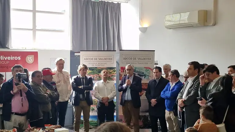 Arcos de Valdevez reforça ligação à diáspora em feira de produtos portugueses em Nanterre