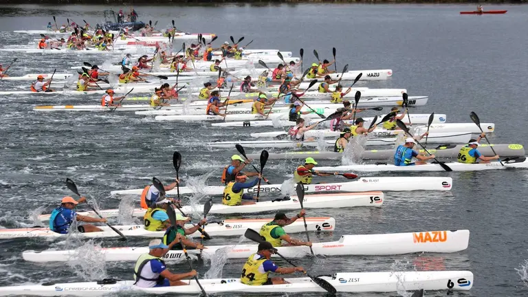 Marlines de Lanzarote domina en Vigo una Copa de España de Kayak de Mar con más de 500 palistas