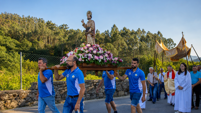San Pedro del Vale reúne a cientos de personas en una romería cargada de fe, tradición y convivencia