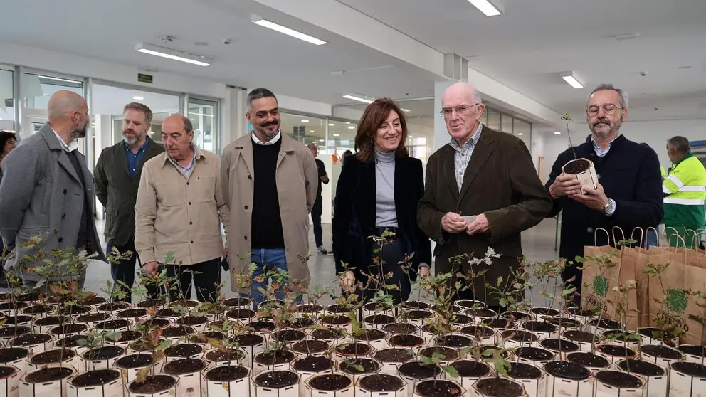 La conselleira de Medio Ambiente e Cambio Climático participó en la entrega de las Flores de honra, en Carballo