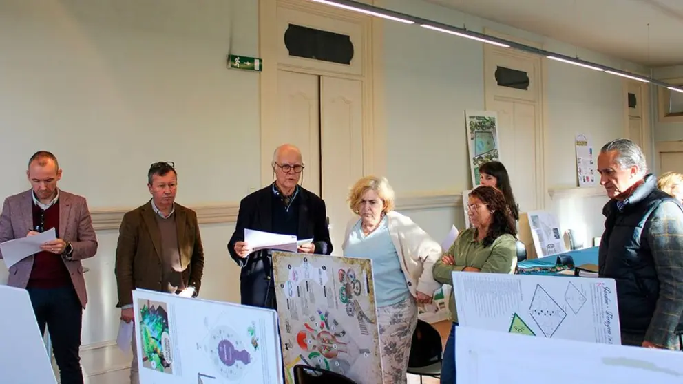 La dirección y el jurado del Festival Internacional de Jardins de Ponte de Lima revisan las 46 propuestas presentadas para la 21ª edición.