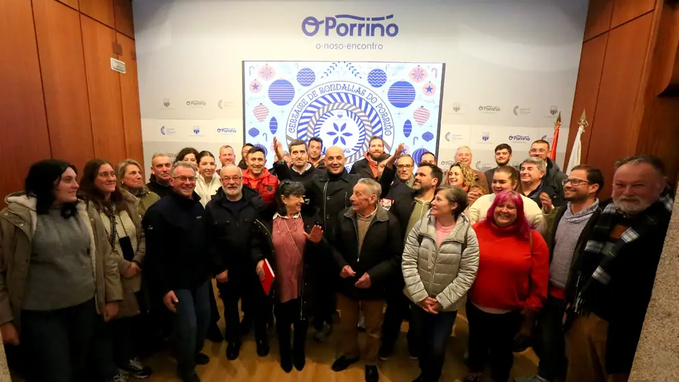 Presentaci&oacute;n del Certamen de Rondallas de O Porri&ntilde;o, que este domingo reunir&aacute; a 17 agrupaciones en el pabell&oacute;n municipal y pondr&aacute; el broche final a la programaci&oacute;n de Navidad.
