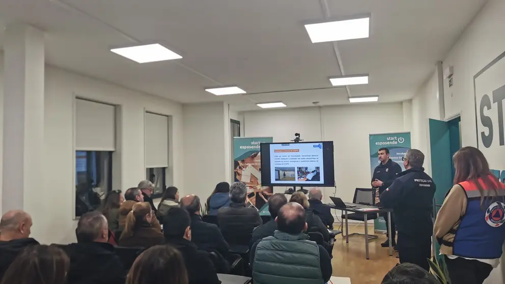 Sess&atilde;o t&eacute;cnica de capacita&ccedil;&atilde;o em Prote&ccedil;&atilde;o Civil reuniu o executivo das Juntas de Freguesia de Esposende, com foco no refor&ccedil;o da articula&ccedil;&atilde;o e da resposta local a situa&ccedil;&otilde;es de risco e emerg&ecirc;ncia.