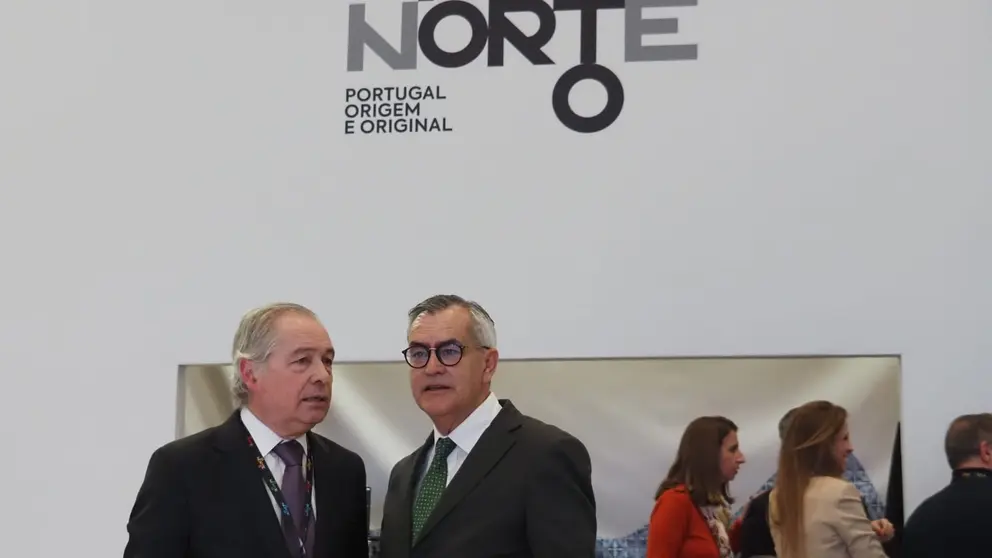 Oleg&aacute;rio Gon&ccedil;alves en el expositor de Turismo do Porto e Norte de Portugal en la BTL, donde Arcos de Valdevez promociona su oferta tur&iacute;stica y gastron&oacute;mica.