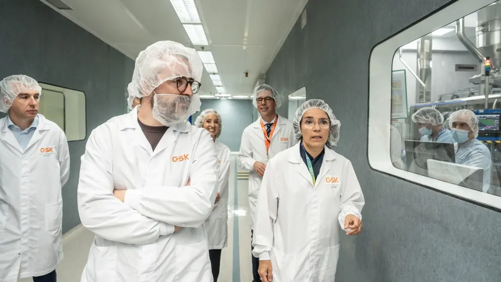 Recorrido por las &aacute;reas de producci&oacute;n de la f&aacute;brica, donde se mostraron los avances tecnol&oacute;gicos y los procesos de fabricaci&oacute;n de medicamentos.