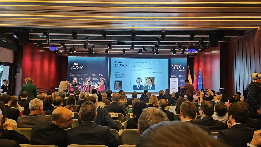 Asistentes durante una de las sesiones del IV Foro La Toja&ndash;V&iacute;nculo Atl&aacute;ntico en Lisboa, celebrado en la Fundaci&oacute;n Calouste Gulbenkian, con la participaci&oacute;n de l&iacute;deres pol&iacute;ticos, expertos internacionales y representantes institucionales.
