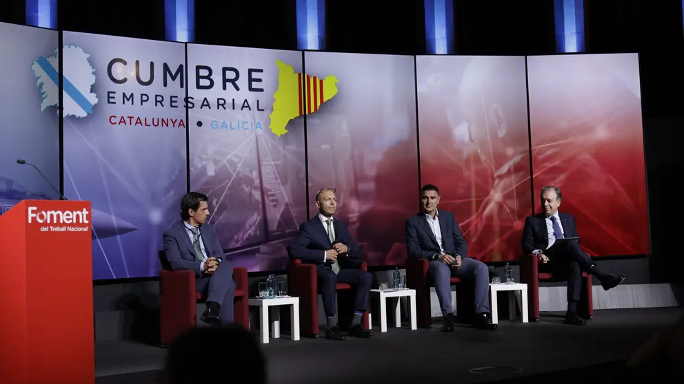 Representantes empresariales durante una de las mesas de la Cumbre Empresarial Catalunya-Galicia, organizada por Foment del Treball y la CEG para impulsar la cooperaci&oacute;n industrial, la innovaci&oacute;n y la competitividad entre ambos territorios.
