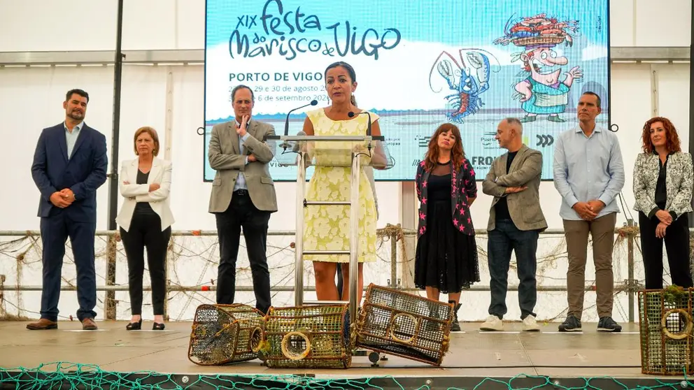 Marta Villaverde, conselleira do Mar, durante su intervenci&oacute;n en la inauguraci&oacute;n de la XIX Festa do Marisco de Vigo, celebrada en el puerto pesquero del Berb&eacute;s.