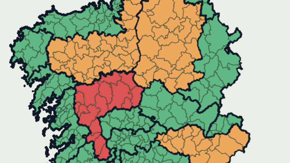 Mapa de alertas por altas temperaturas para este jueves en Galicia. El interior de la provincia de Pontevedra, se&ntilde;alado en rojo, ser&aacute; la &uacute;nica zona de la comunidad en nivel 3 de alerta, el m&aacute;ximo establecido por riesgo para la salud.