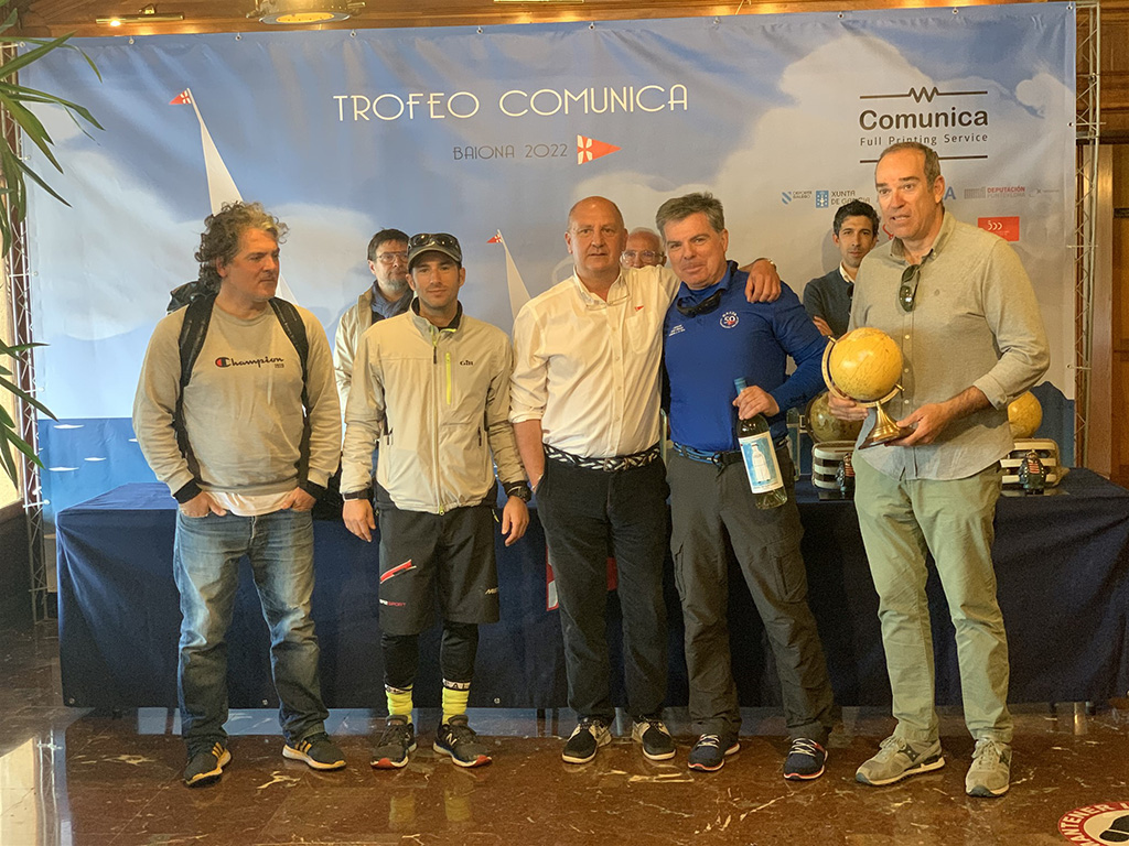 El Alboroto patroneado por Javier Aguado se impuso en J80 . CARLOS HERNÁNDEZ.