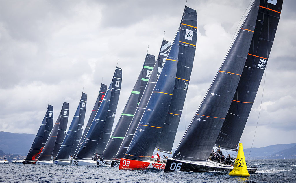 La navegación de los TP52 en Galicia está ofreciendo un espectáculo único. NICO MARTÍNEZ.