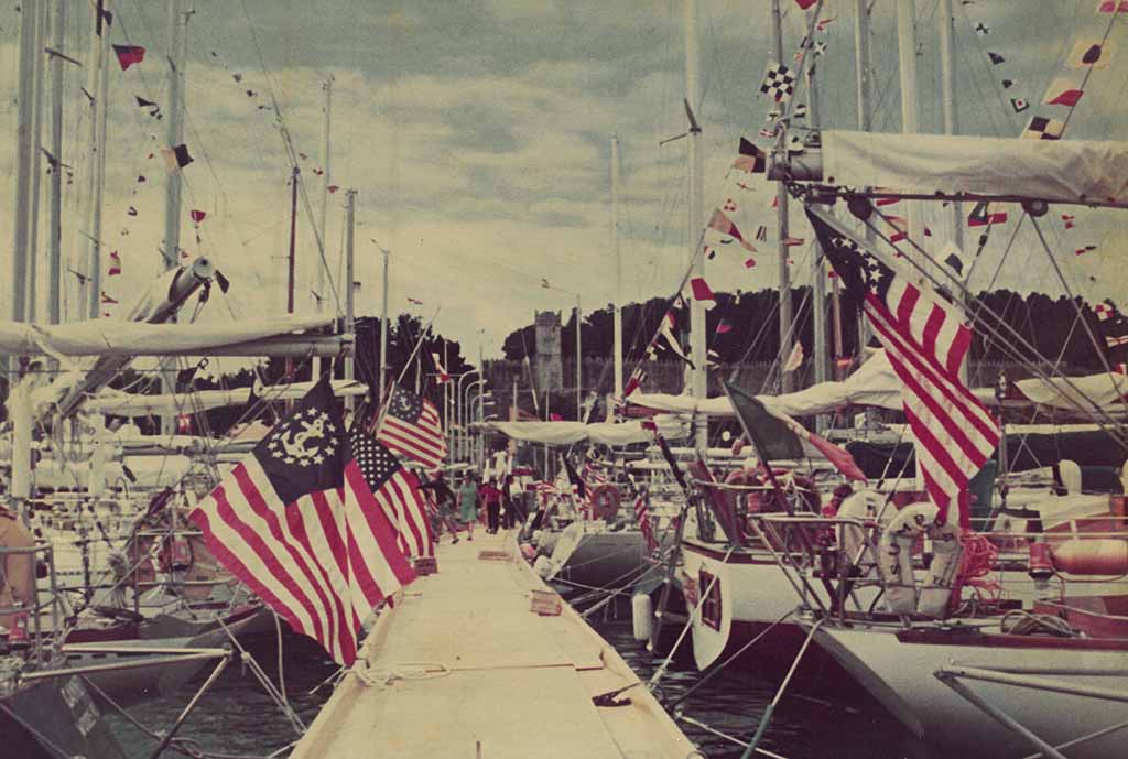 Pantalanes del Monte Real Club de Yates en la Regata del Descubrimiento Bermudas-Bayona (1972).