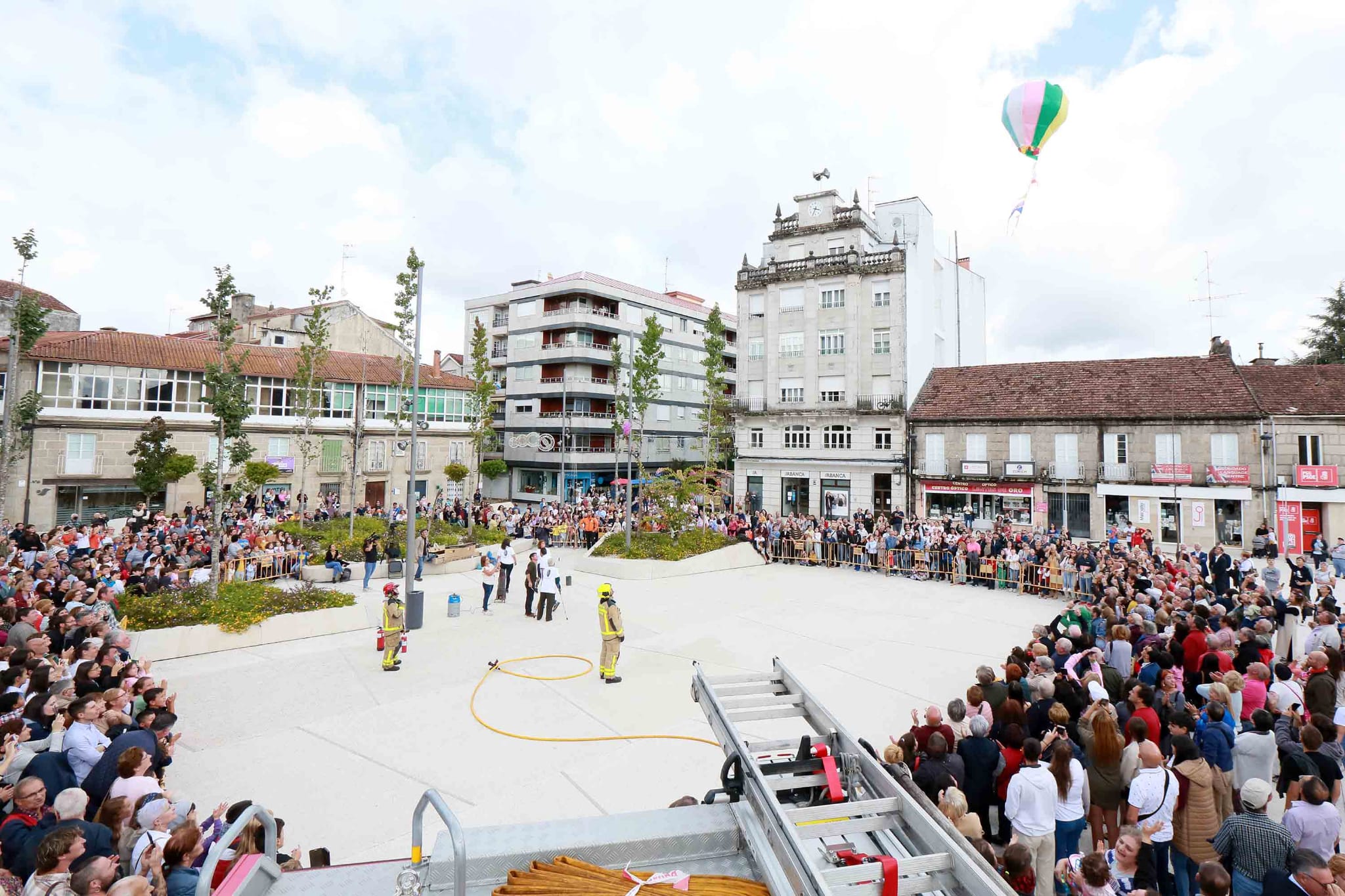 Os globos de San Miguel desafían o vento 02