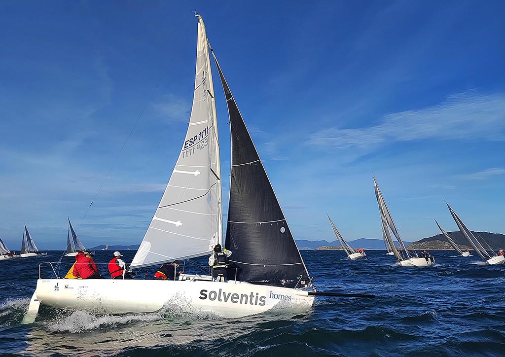 El Solventis Ribadeo de Alberto García se colocó al frente de la clasificación. ROY ALONSO.