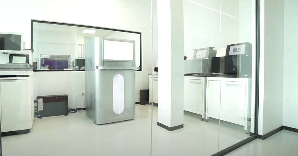 •	El secuenciador, que recibe el nombre de NovaSeq X Plus, ha sido instalado en la sede que Health in Code tiene en Valencia, siendo este el primer centro que lo instala en España y uno de los primeros en el mundo.