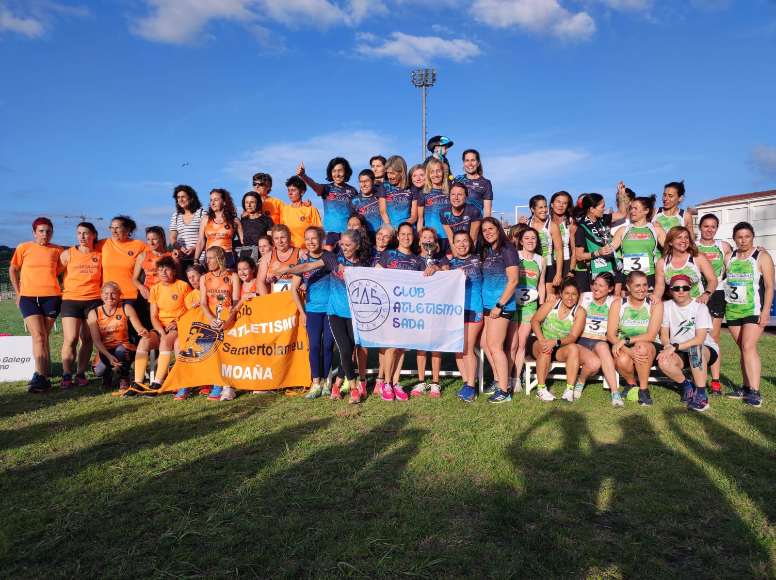 Podio mulleres copa de clubs máster