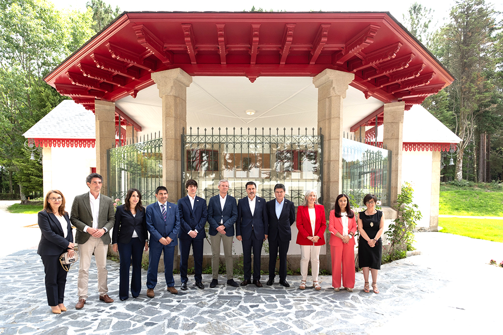 O titular do Goberno galego, Alfonso Rueda, asiste á posta en funcionamento do Iberik Gran Balneario de Guitiriz & Golf. 