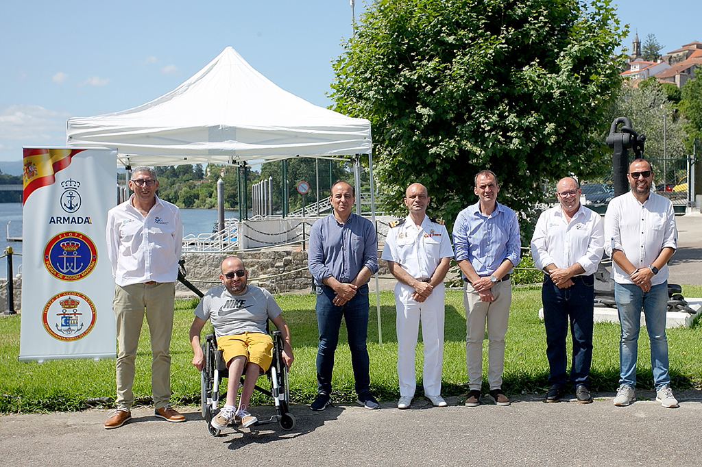 Estévez, Casaleiro, Benavides, López, Cabaleiro, Fernández y Rafa Estévez (medios)