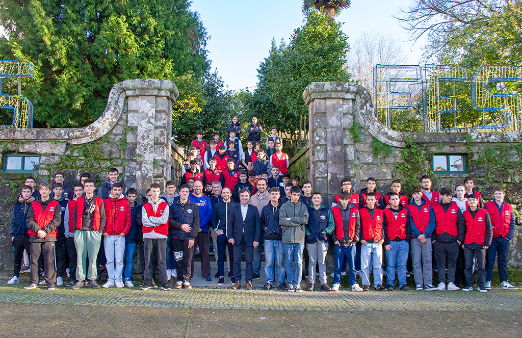 turma_instacoes_electricas_espl_iluminacao_natal_1