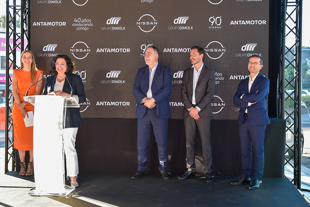 Alcaldesa de TEO en Presentacion Nissan