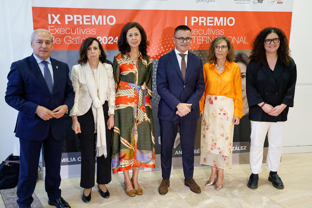 El conselleiro de Empleo, Comercio y Emigración inauguró esta tarde en Santiago la entrega del IX Premio Ejecutivas de Galicia y del I Premio Ejecutivas Internacional.
