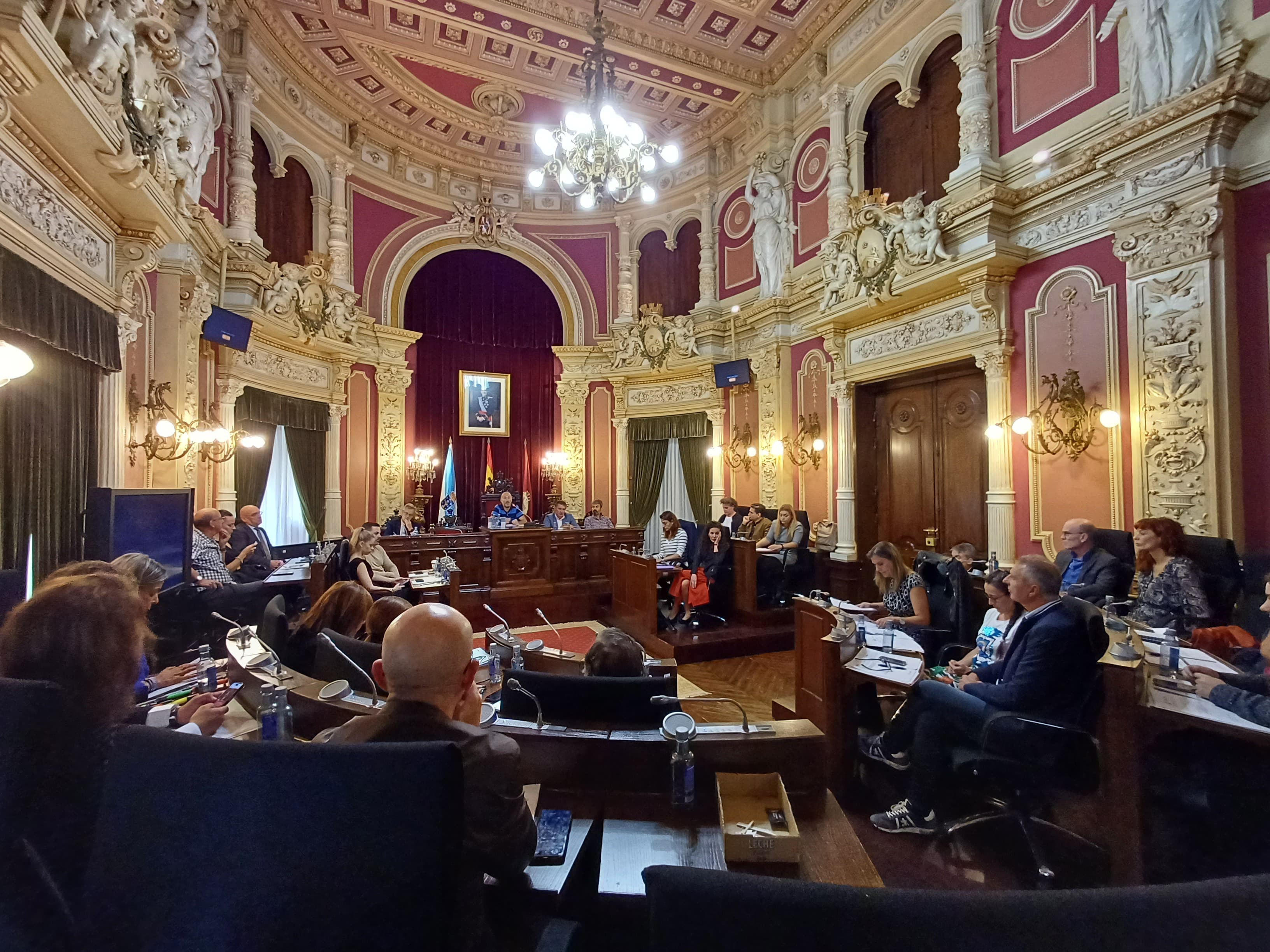 Pleno ordinario do Concello Ourense do mes de outubro.