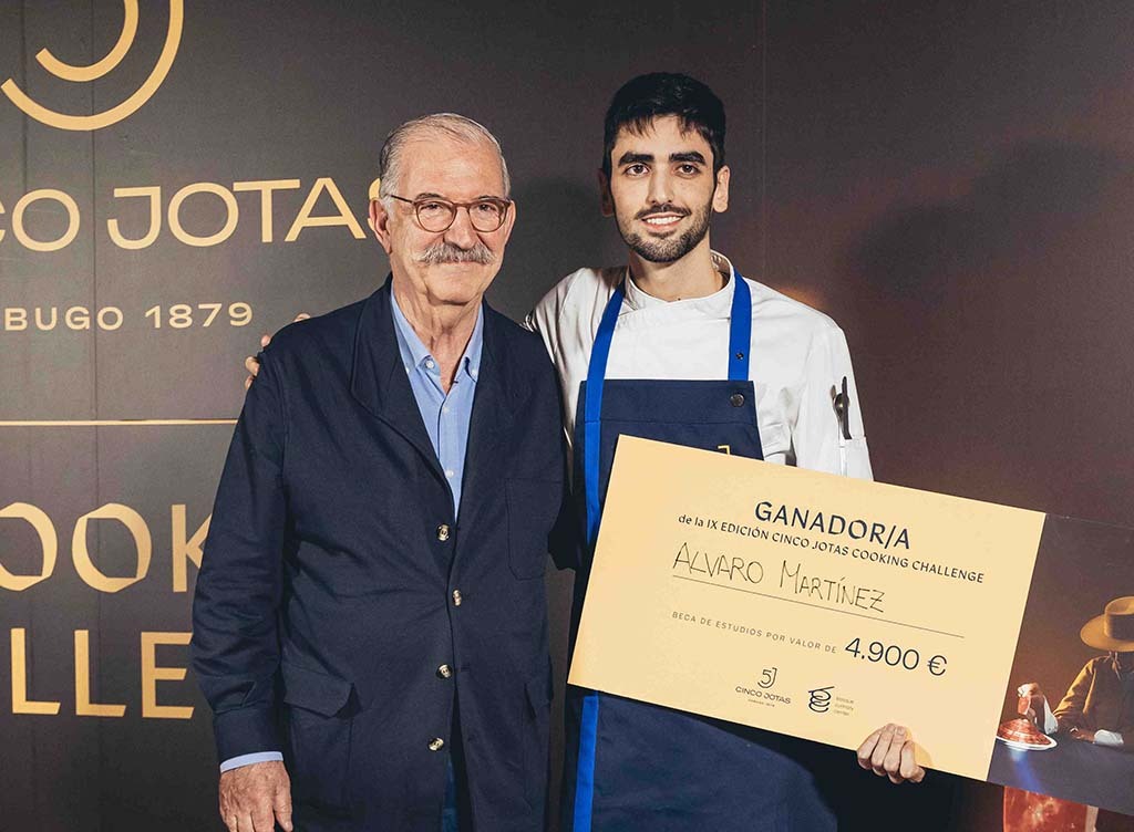 Álvaro Martínez Ganador Cooking Challenge y Pedro Subijana horizontal