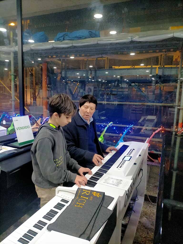 Xian Moldes, a dúo con Aladino Barros