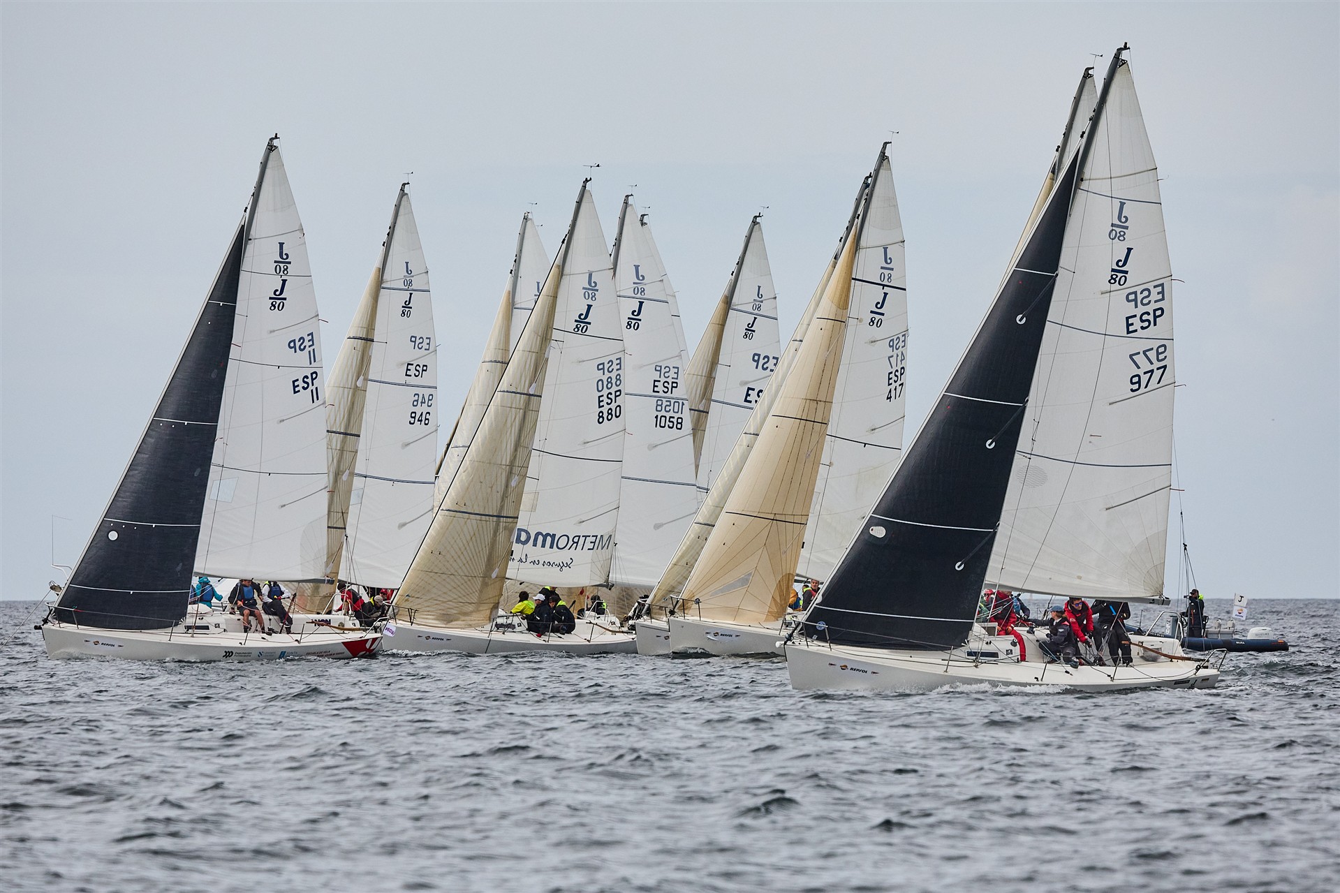 Parte de la flota de J80 en acción - Foto Lalo R Villar