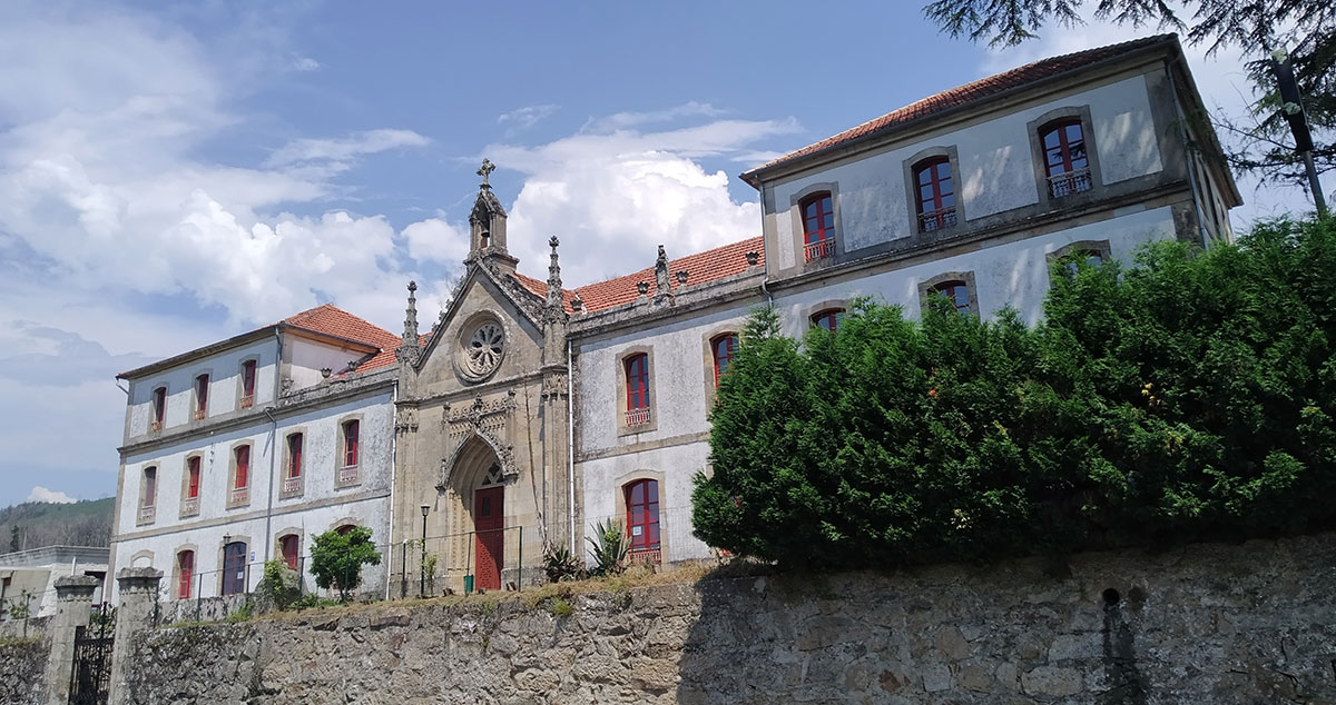 Aspecto parcial das instalación educativas da EFA A Cancela, en Tortoreos, As Neves.