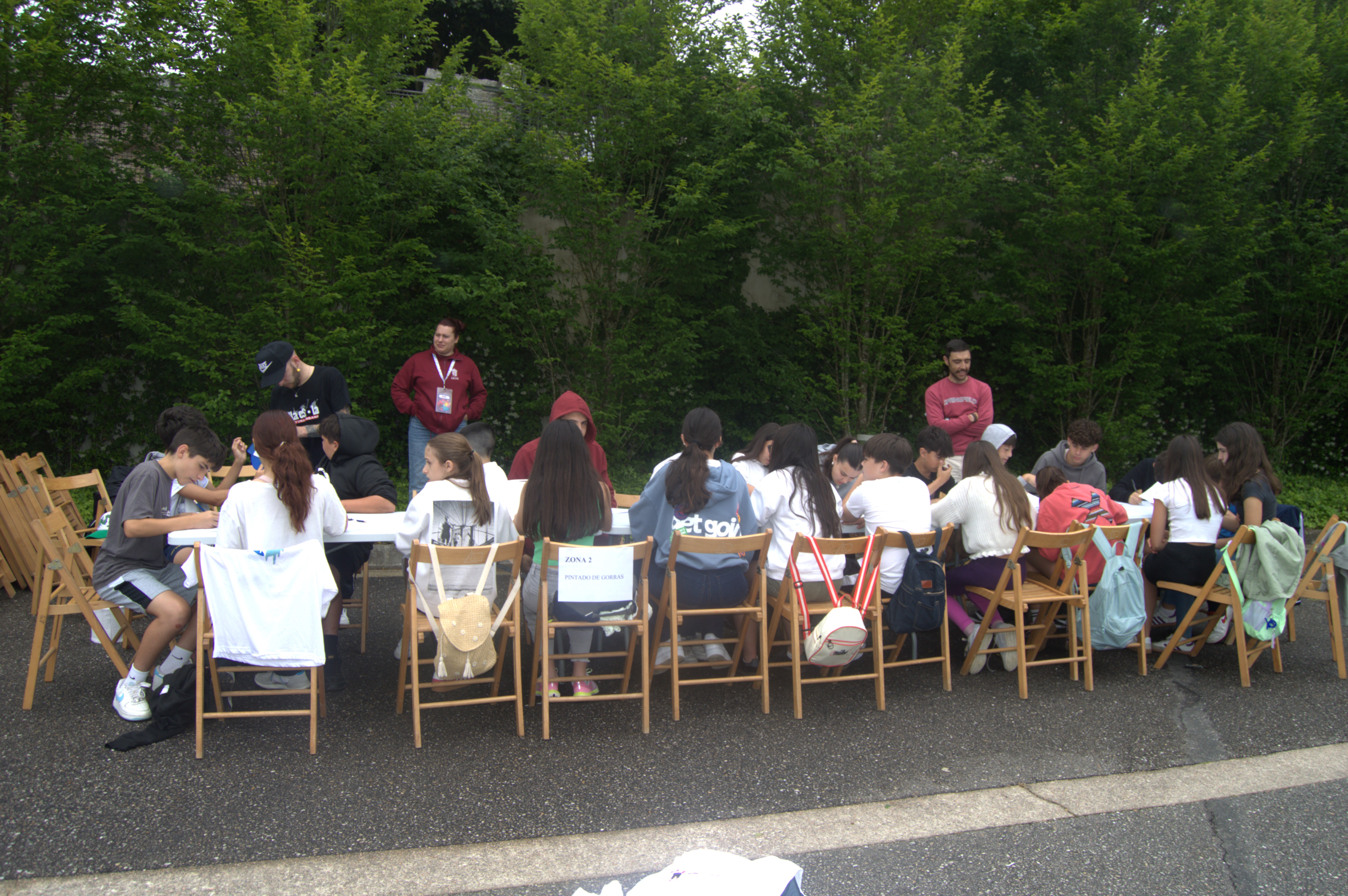 Os máis pequenos de Mos celebran a Festa da Rosa con obradoiros creativos na Praza do Concello.