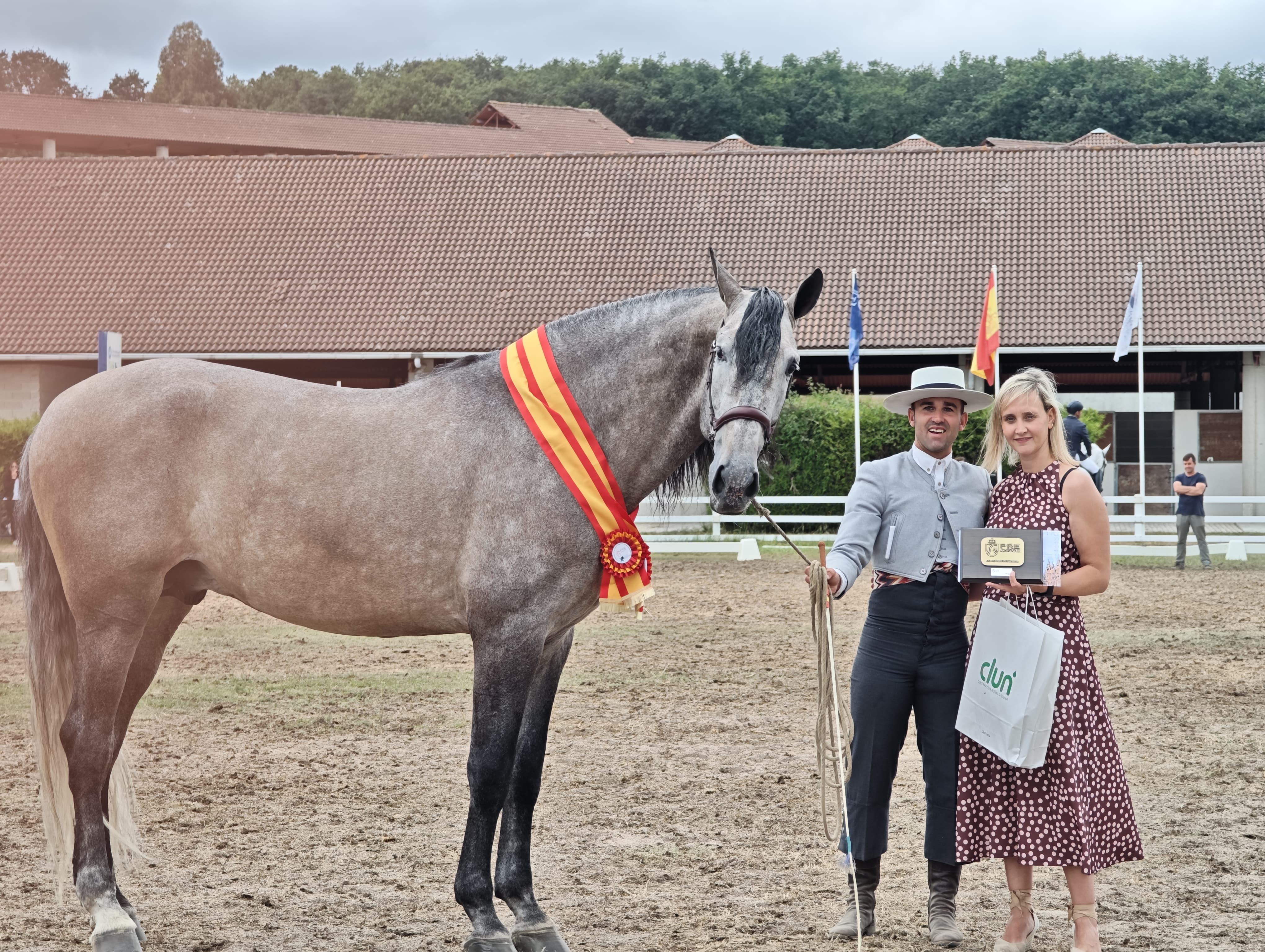 Campeón del IX Campeonata de España Pura Raza Española - Revoltoso Sinia II.