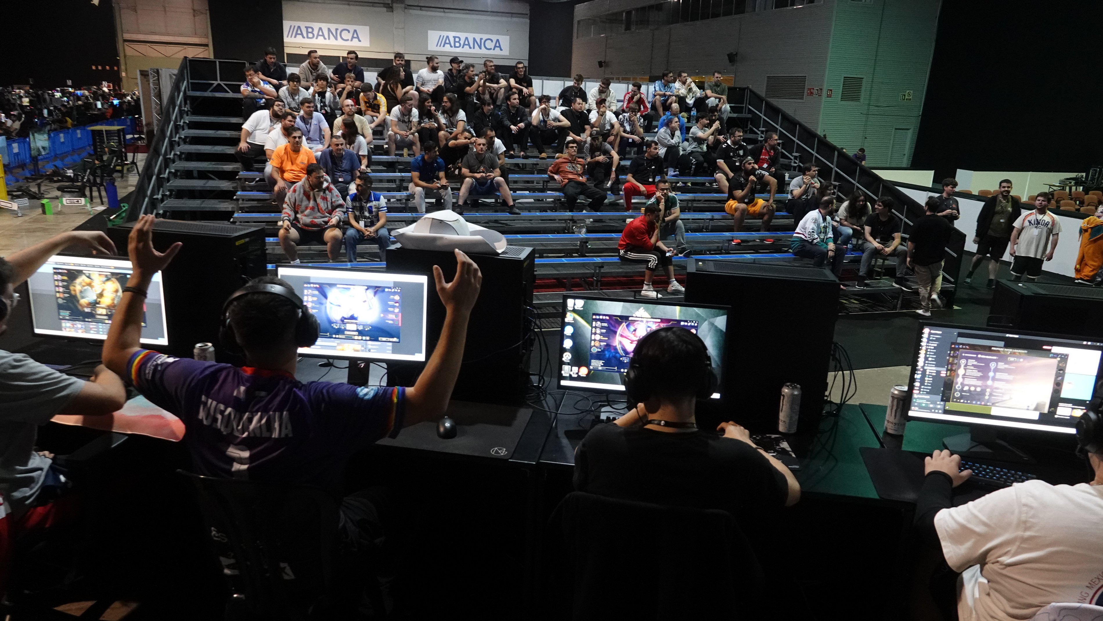 Participantes na final dunha das competicións da XGN Intermax AI Edition