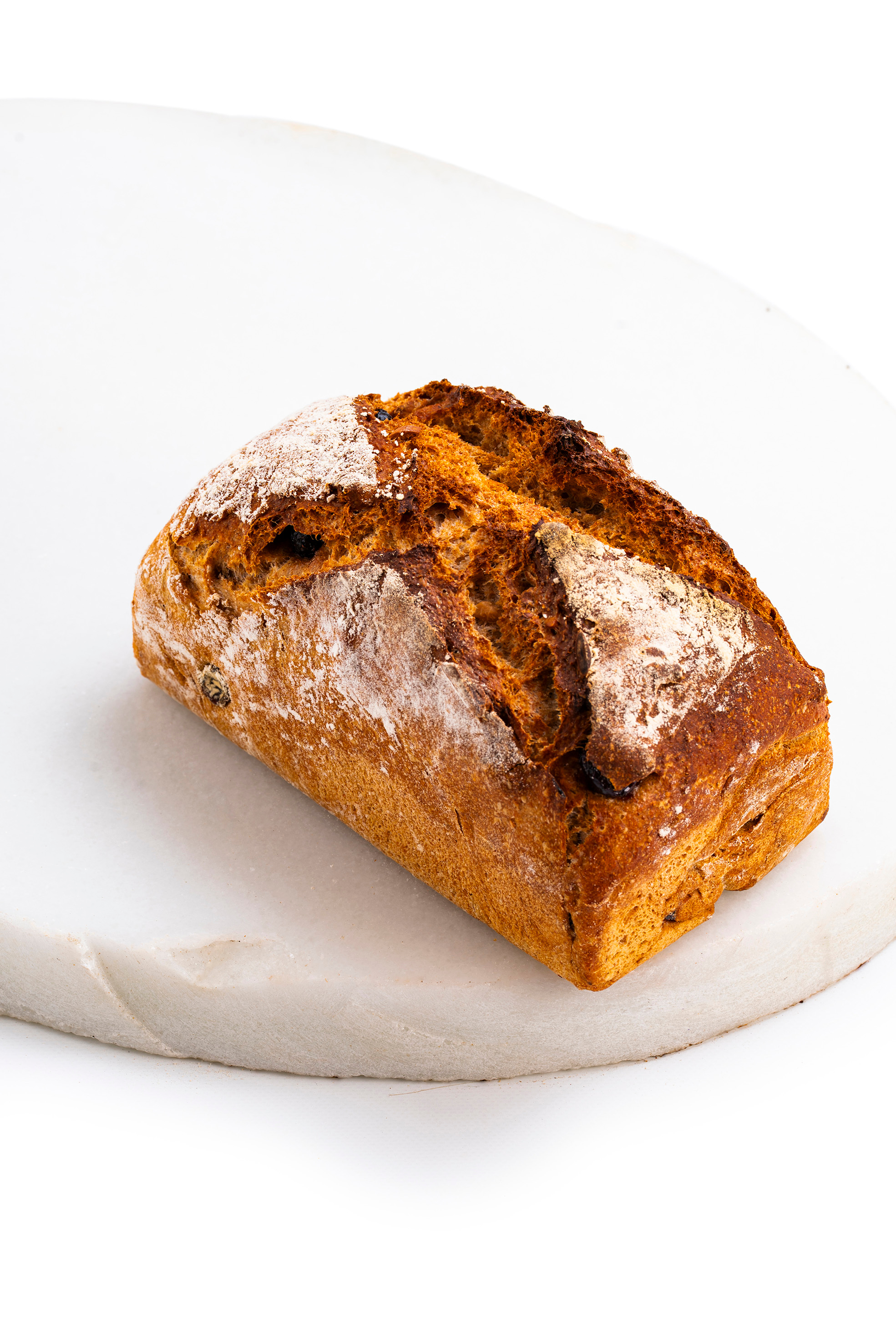 Pan integral: una fuente esencial de fibra e hidratos de carbono, reflejo de una elección nutritiva en la dieta diaria.