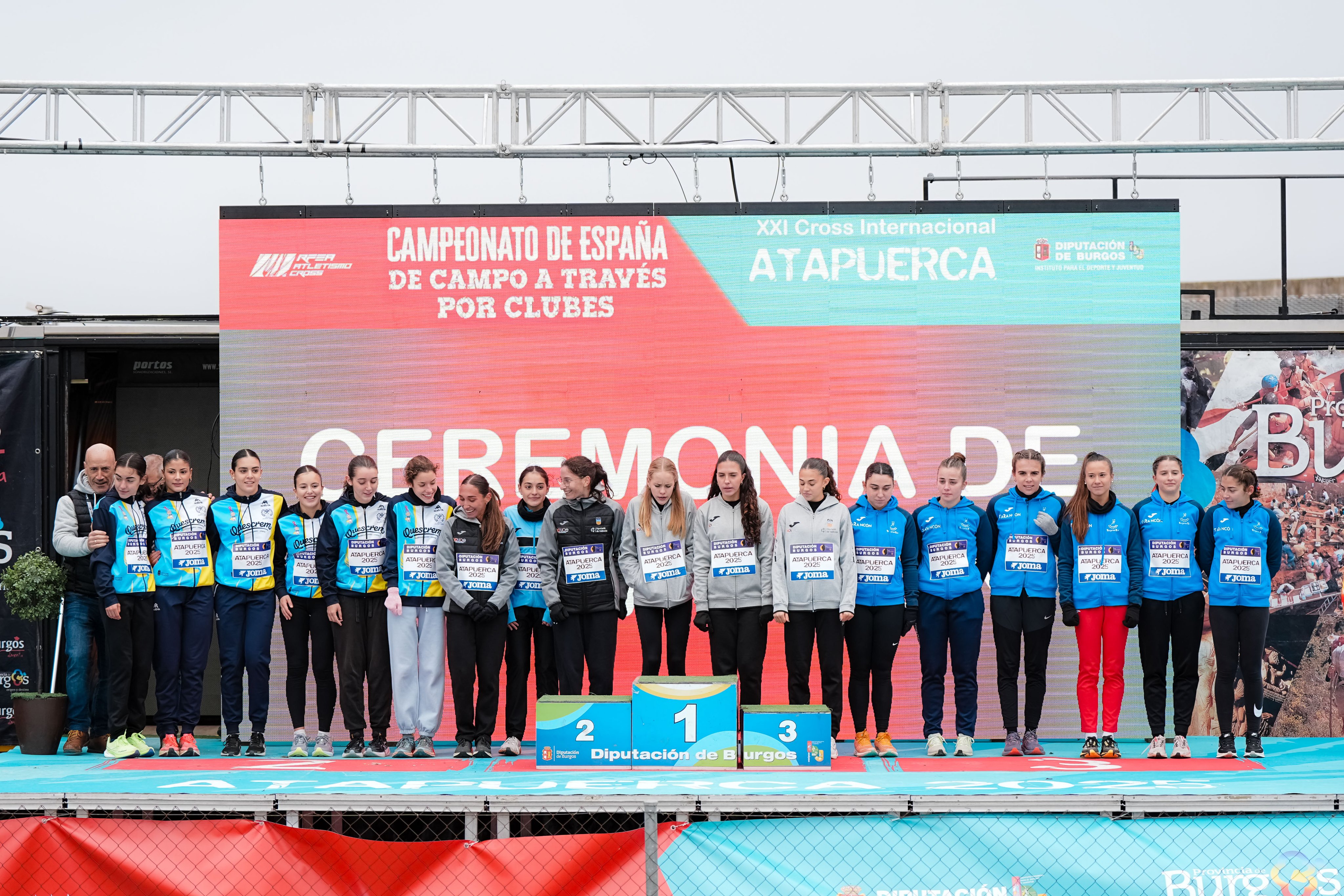As atletas galegas Sub18, protagonistas dun novo podio en Atapuerca, tras a gran actuación do Ourense Atletismo e da Gimnástica de Pontevedra.