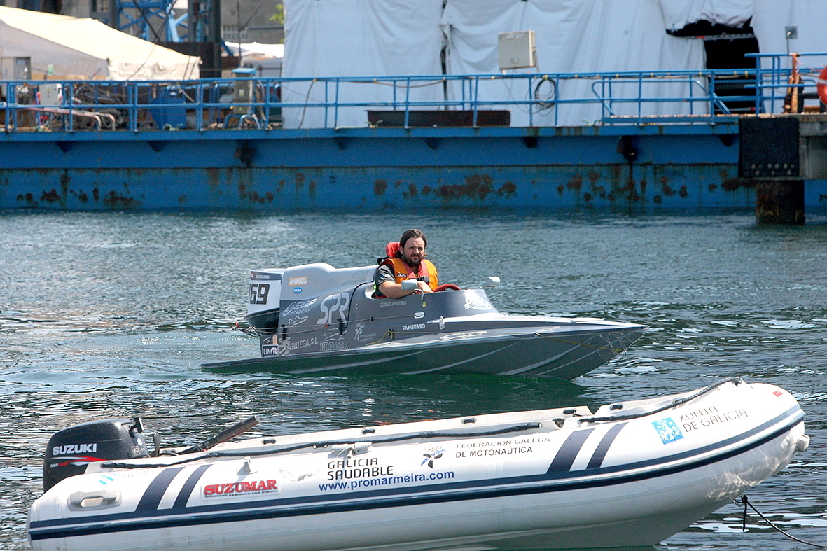 El campeón del mundo Keko Pereira a bordo de una T-850(medios)