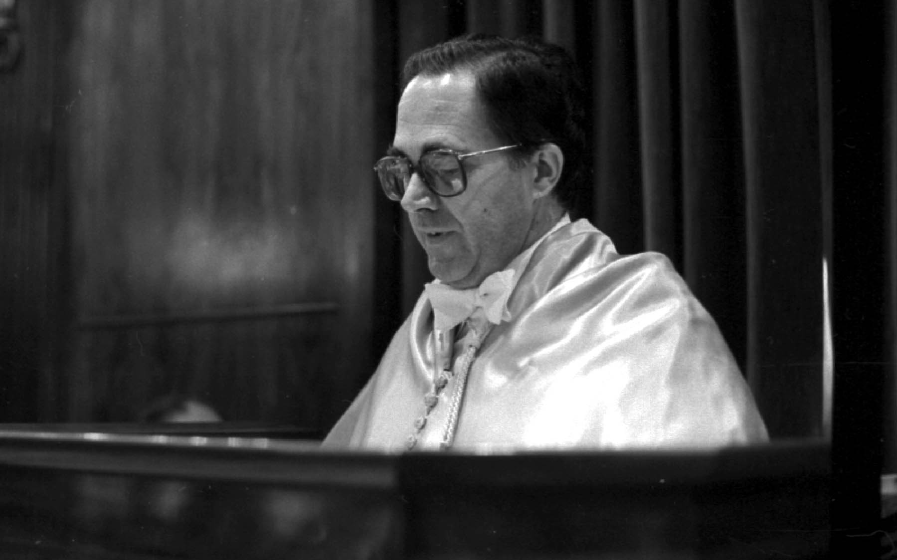 El profesor Herranz, durante un acto académico, en una imagen de sus años de magisterio universitario.