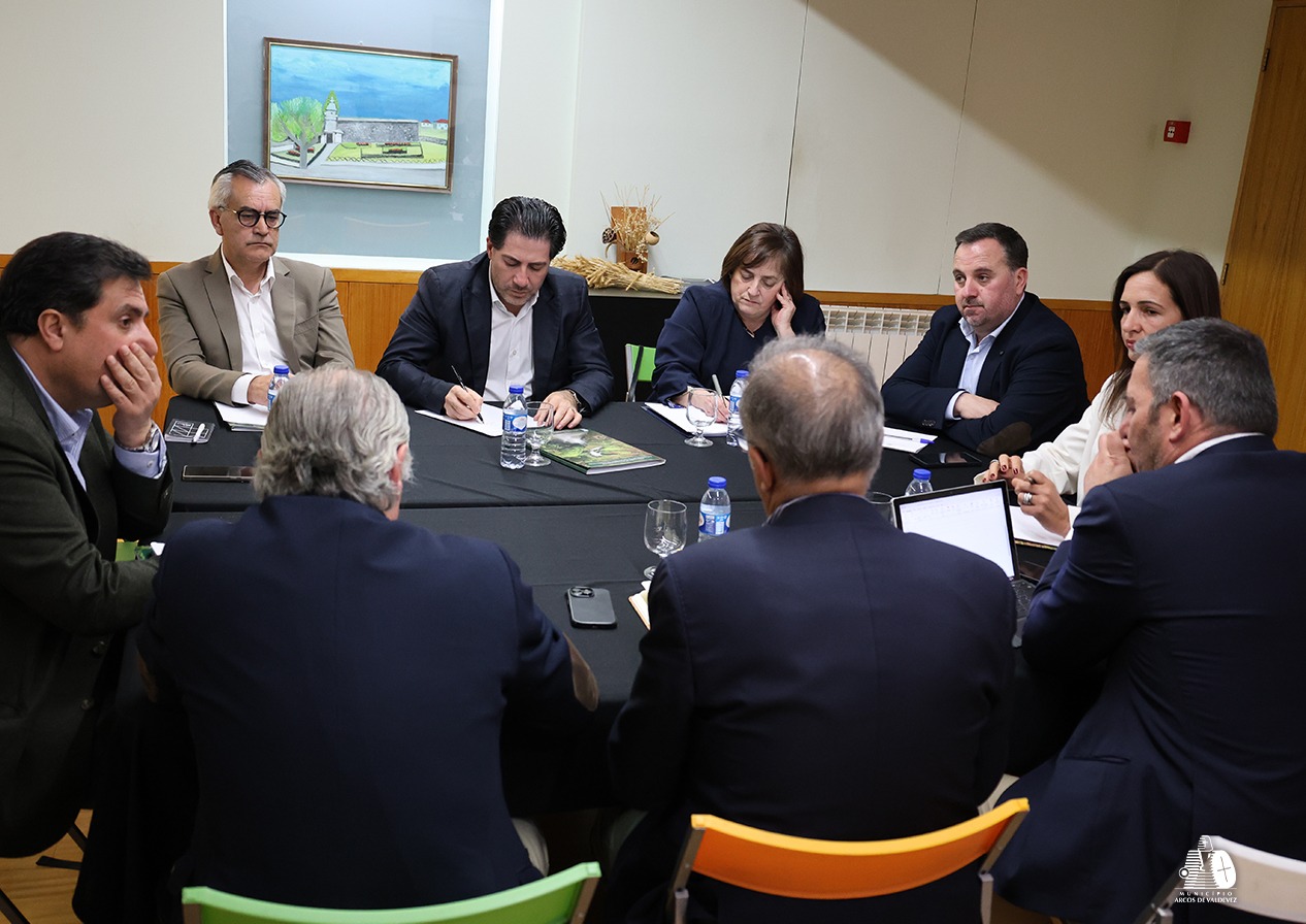 Momento de la reunión del Consejo de Administración de ADERE-PG con Turismo do Porto e Norte, en la que se analizaron oportunidades de financiación para proyectos turísticos.