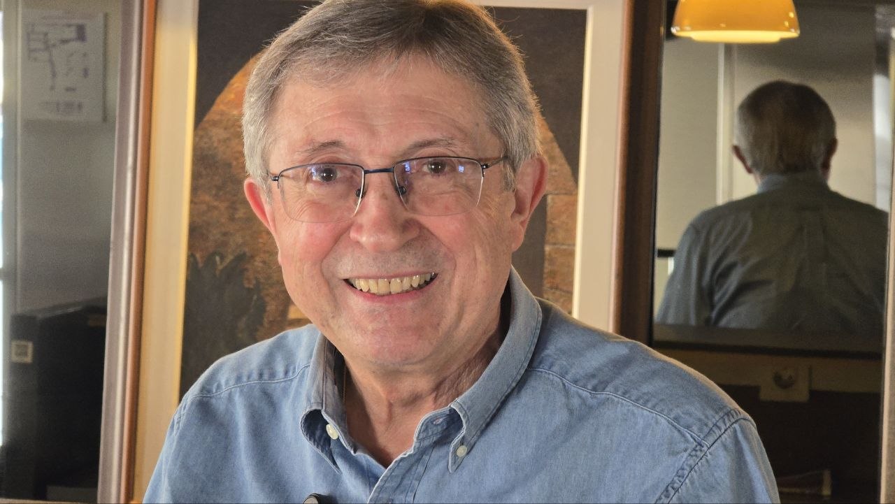 Juan Vicente Boo durante la entrevista concedida a Diario Luso-Galaico con motivo de la publicación de su libro León XIV: El Papa de la Nueva Era.