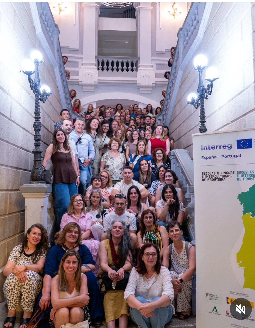 Participantes en el encuentro anual del PEBIF, que reunió en Zamora a más de un centenar de docentes de España y Portugal para impulsar la cooperación educativa y la interculturalidad en las zonas fronterizas.