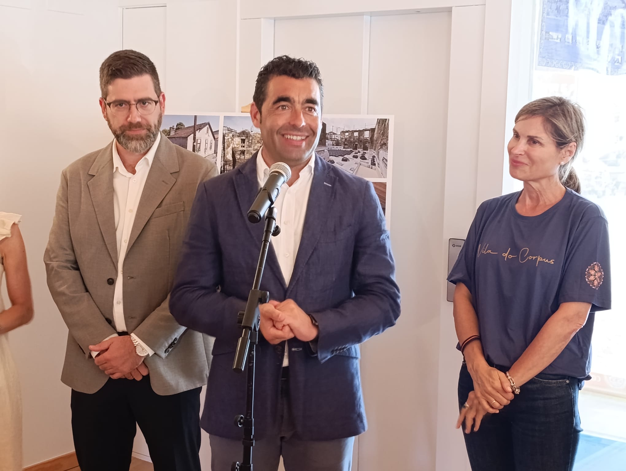 A nova Oficina de Turismo e a Casiña do Corpus abren as súas portas no corazón histórico de Ponteareas, cun espazo dedicado a divulgar durante todo o ano a tradición alfombrista da vila.