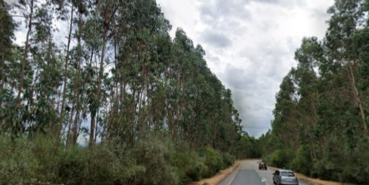 A N-120 ao seu paso por Vilasobroso, nun percorrido no que a estrada atravesa diferentes núcleos habitados.