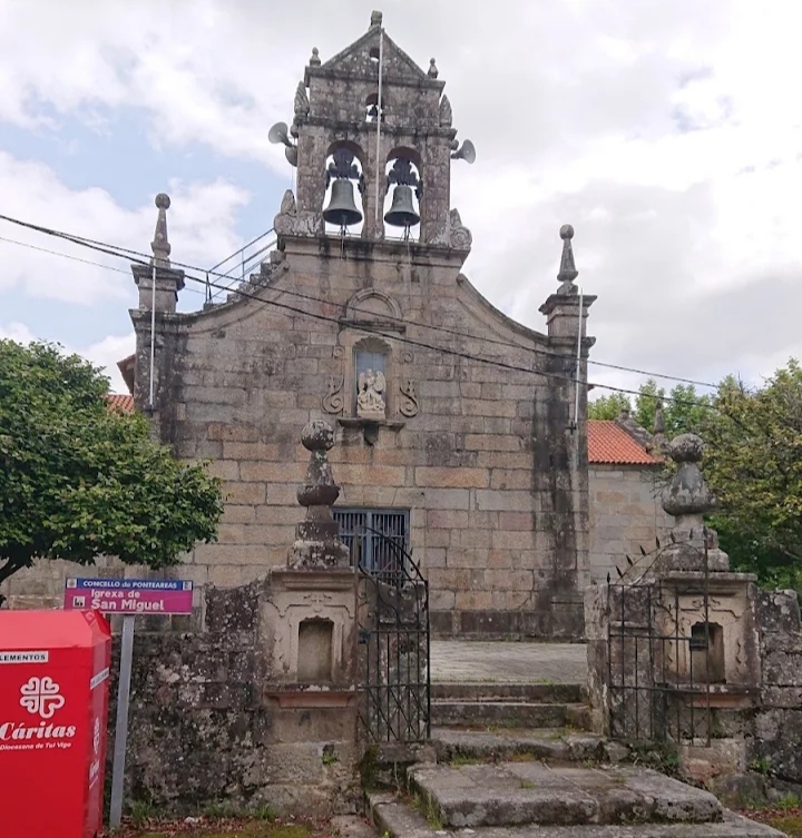 Iglesia parroquial de Guillade, uno de los principales referentes del patrimonio religioso de una comunidad cuya historia documentada se remonta a la Edad Media.